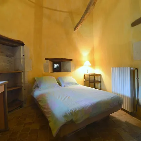 In Thurageau With Private Pool, Cleaning Included 度假居 *