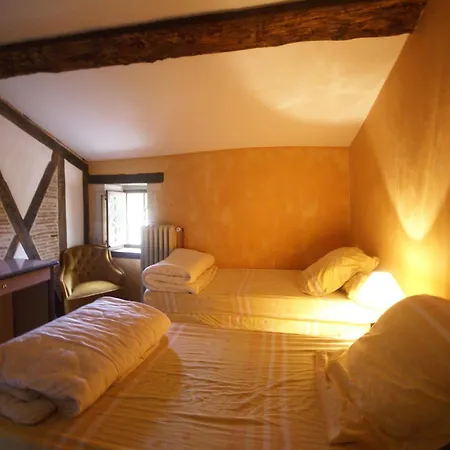 In Thurageau With Private Pool, Cleaning Included Lencloître